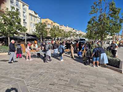 Les vacances de TOUSSAINT � SANARY-SUR-MER avc l'agence Cabanis