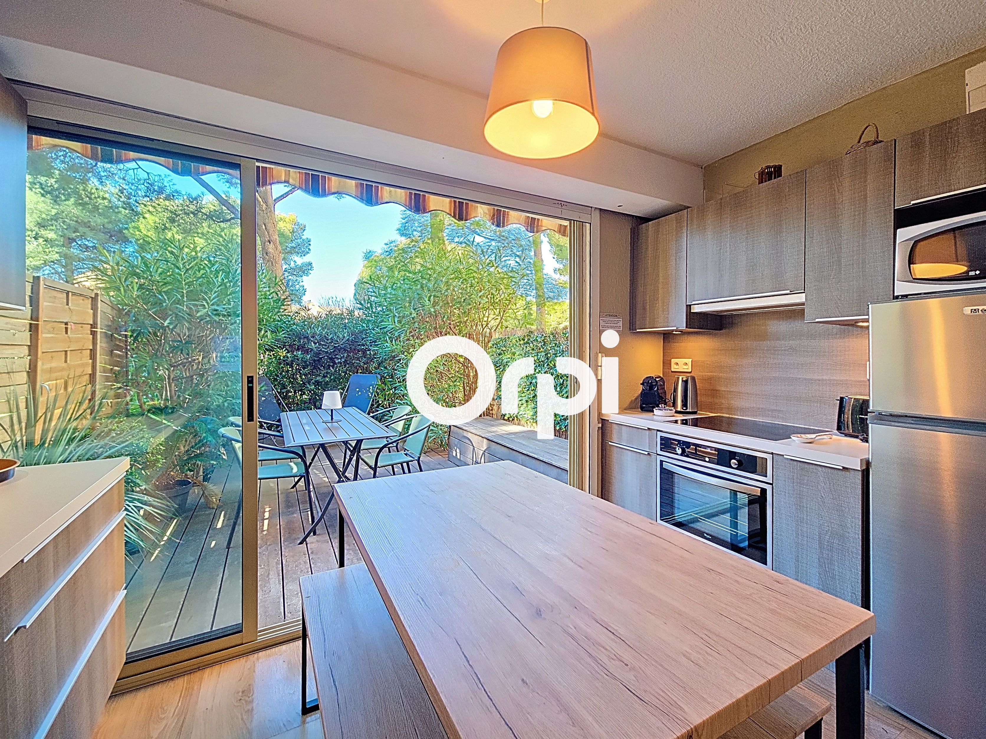 Appartement - SIX FOURS LES PLAGES